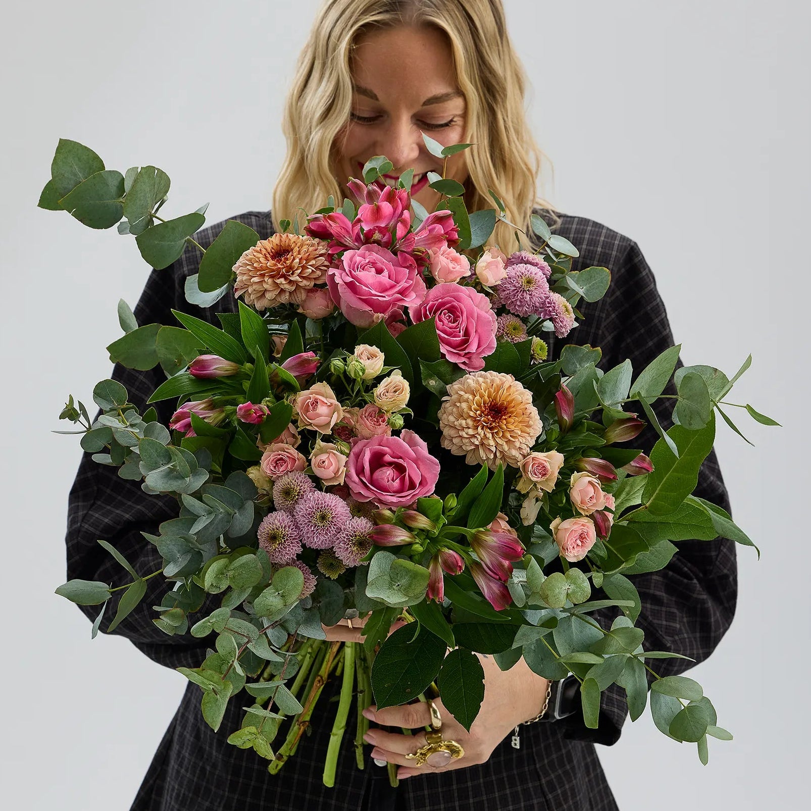Stunder av Glädje – Skicka blommor med Blomsterlandet